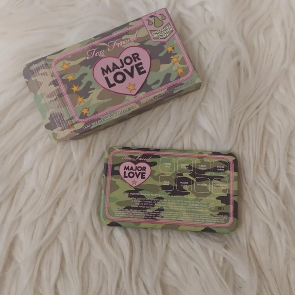 💚FIRM! NWT TOO FACED MAJOR LOVE EYESHADOW PALETTE (LIMITED EDITION)